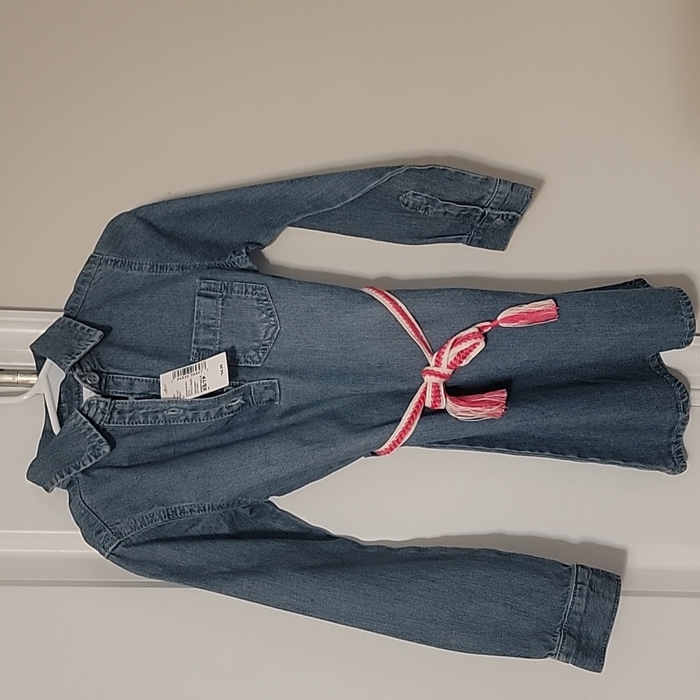 Denim belted dress.